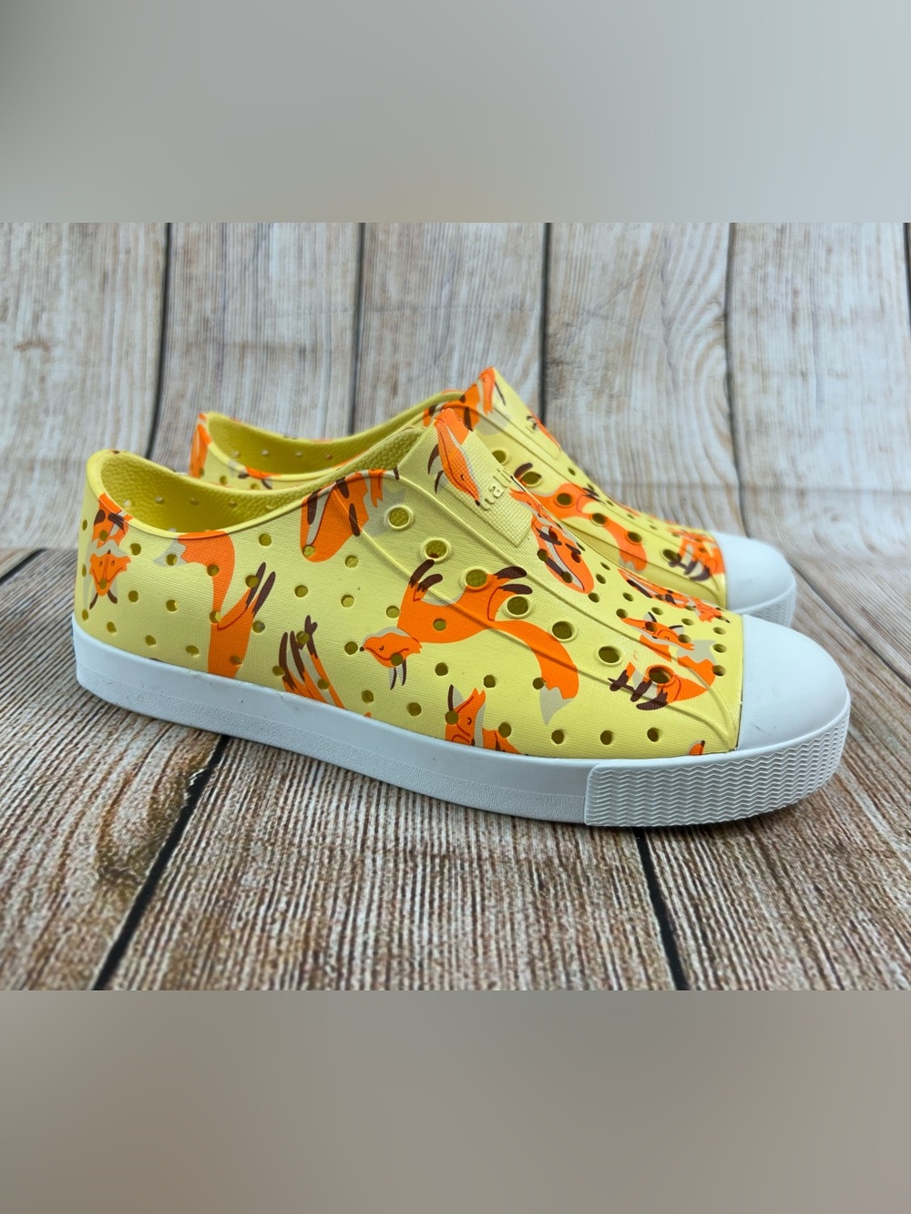 Native Jefferson Unisex Kids Slip On Shoes Yellow Orange Fox Print Size J3